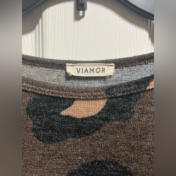 Women’s Cheetah Tunic, size L - Picture 4 of 4